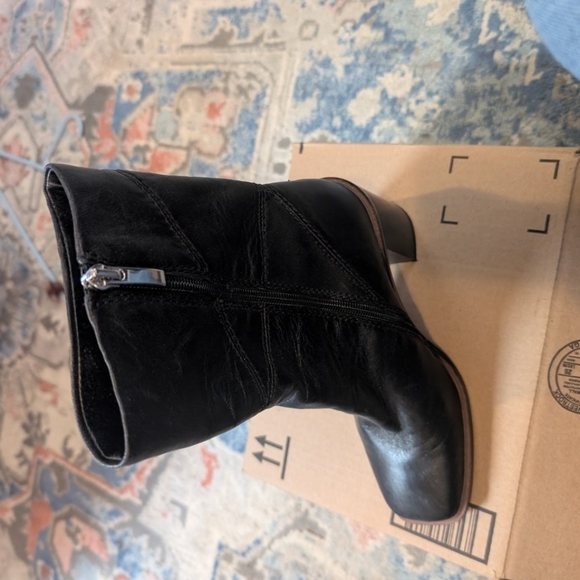 Black Franco Sarto Leather Boots 👢 - Picture 8 of 15